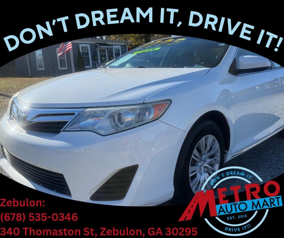 2014 Toyota Camry LE's photo