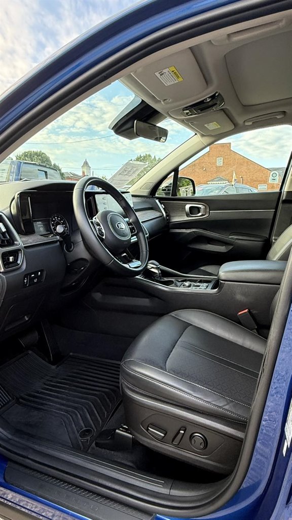 2021 Kia Sorento EX - Photo 8
