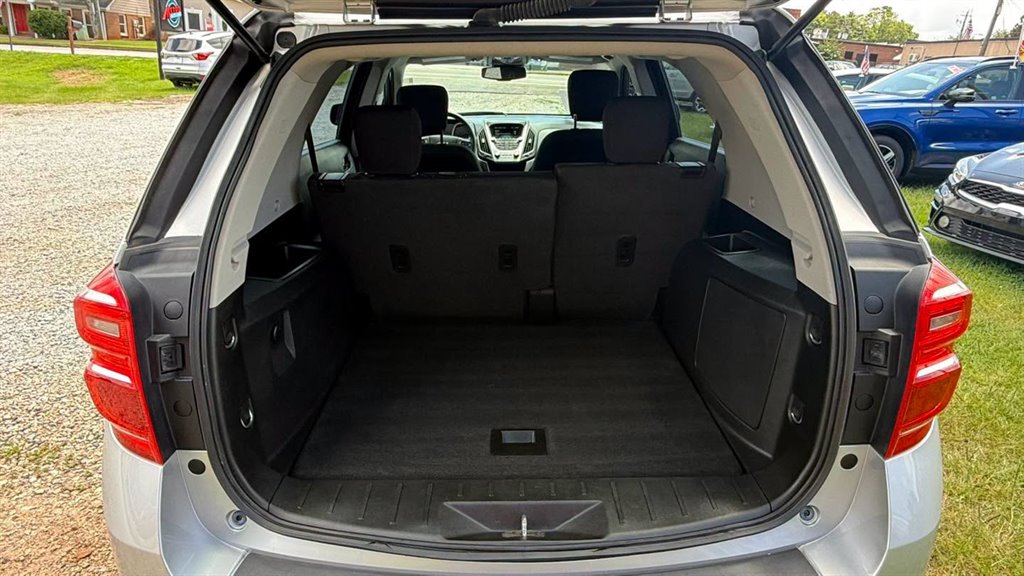 2017 Chevrolet Equinox LS - Photo 10