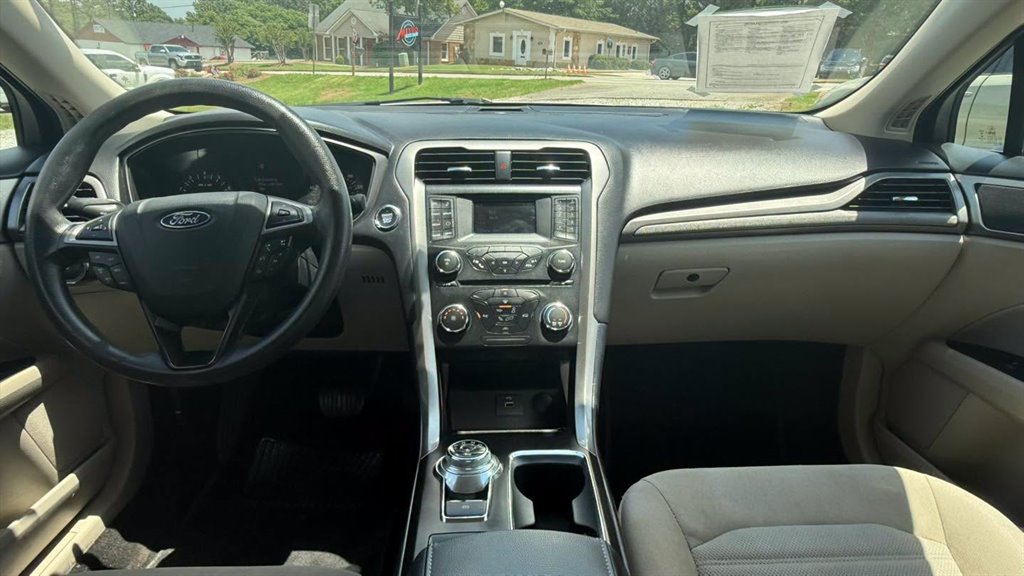 2018 Ford Fusion SE - Photo 7