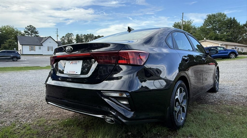 2021 Kia Forte LXS - Photo 6