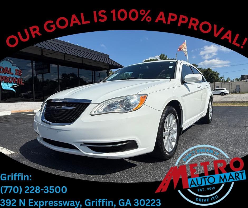 2012 Chrysler 200 Touring's photo